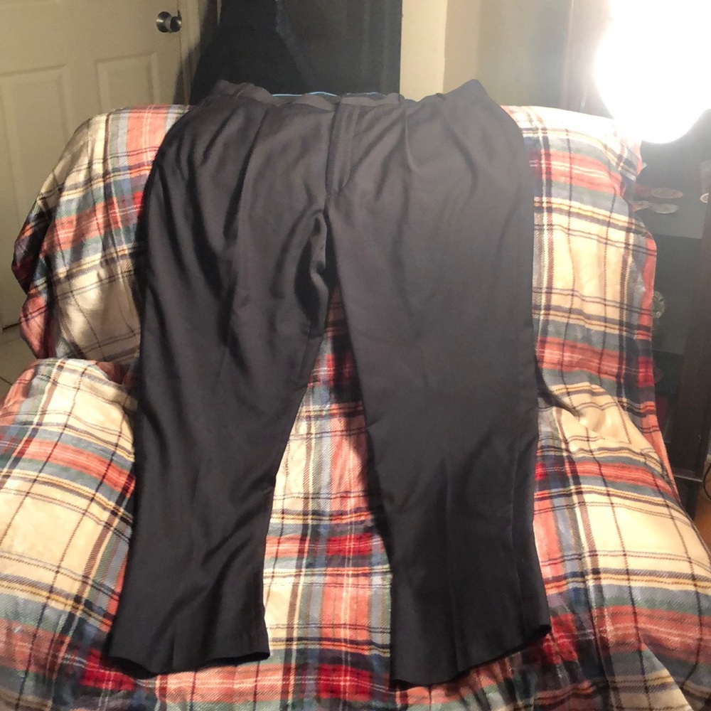 EUC MENS Axist dress pants 40x32, black